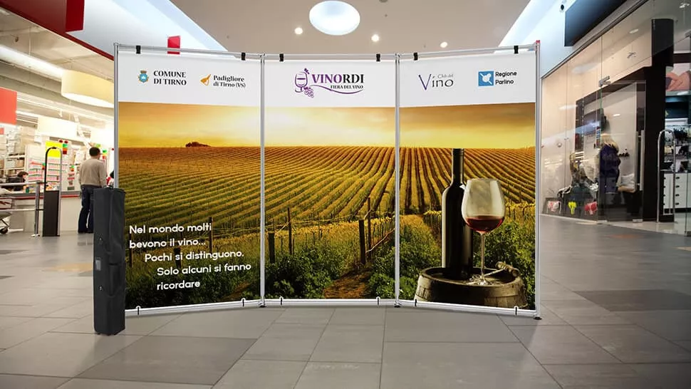 Parete espositiva per eventi vinicoli | tictac.it