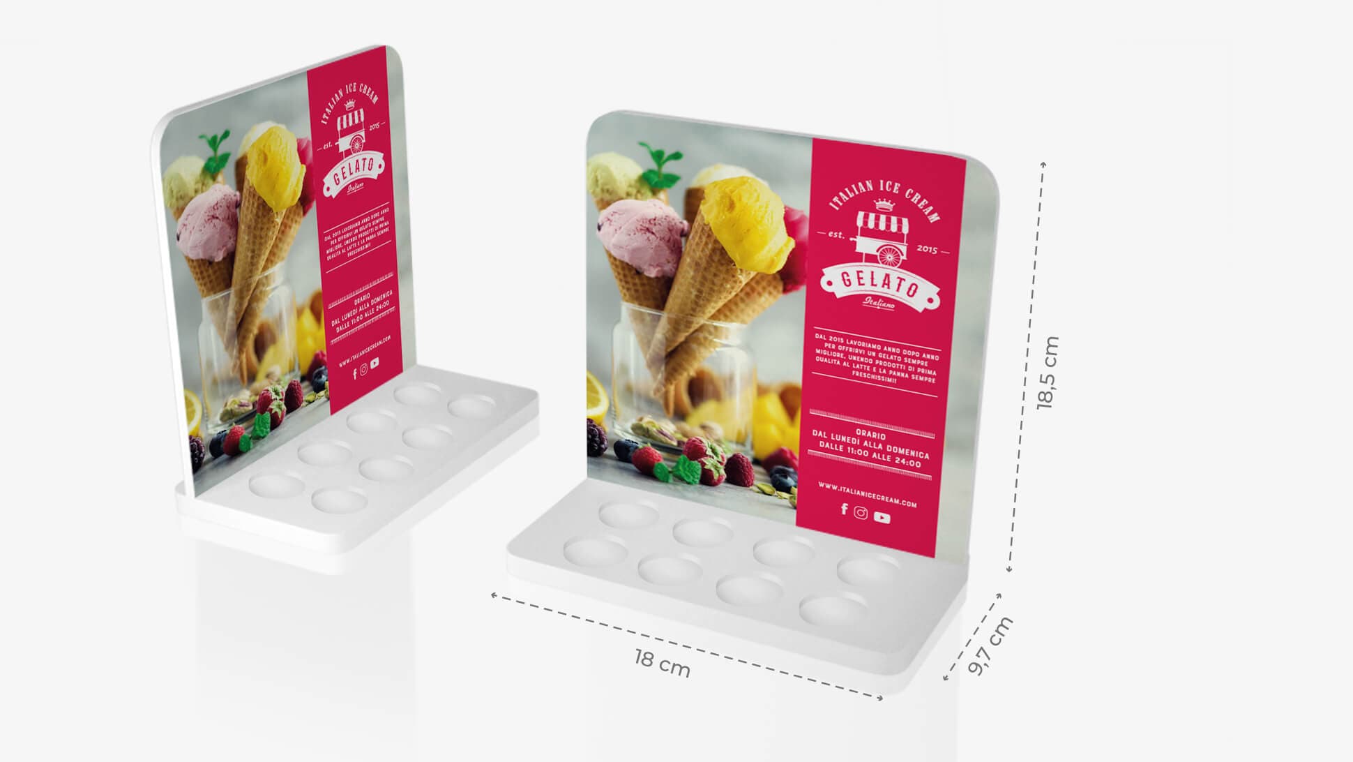 Display da banco in PVC 18x18,5x9,7 cm con grafica | tictac.it Display da banco in PVC 18x18,5x9,7 cm con grafica | tictac.it